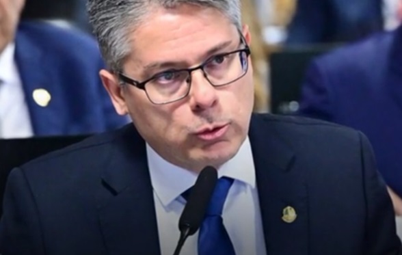 Relatório de CPI do Crime pede indiciamento de Toffoli, Gilmar, Moraes e ação inédita