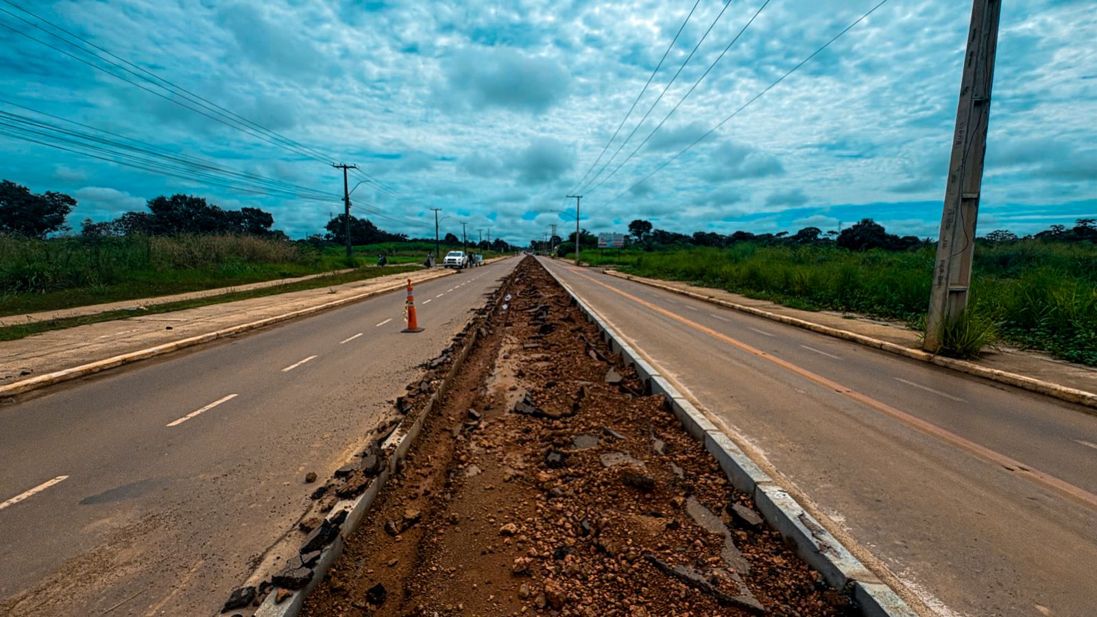 Estrada dos Periquitos ganha área de lazer e esporte