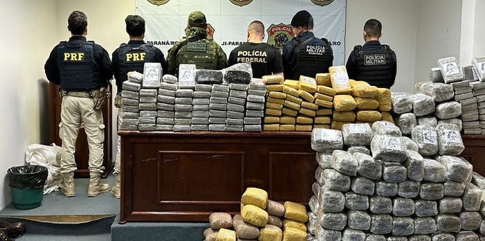 Ação conjunta da PRF em Rondônia e PMRO resulta na apreensão de mais de 450 kg de entorpecentes