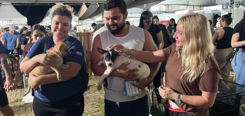 Ieda Chaves impulsiona empreendedorismo feminino e adoção de pets em Porto Velho