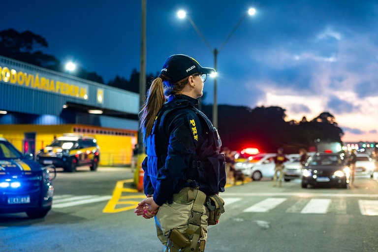 O feriadão de Tiradentes registrou 84 mortes e 1.167 feridos em 1.022 acidentes nas rodovias federais do Brasil