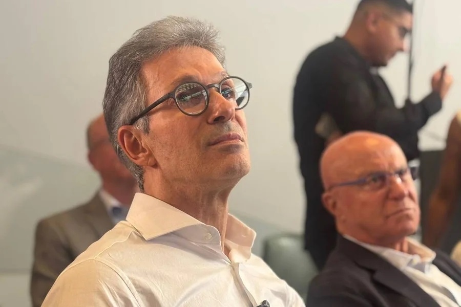 Ex-governador de MG quer mandato de 15 anos para juízes do STF com mais de 60 e 'marmanjo' do Bolsa Família trabalhando