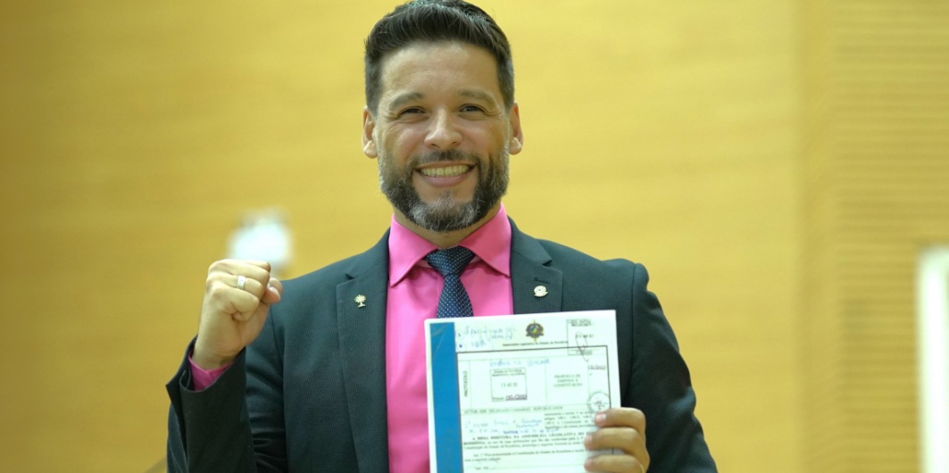 Novas leis ampliam direitos de pessoas com deficiência e garantem assentos preferenciais em bares e restaurantes