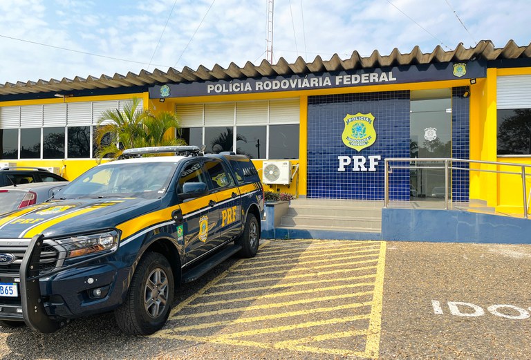 Motorista bêbado é preso na BR-364 após acidente envolvendo policial militar