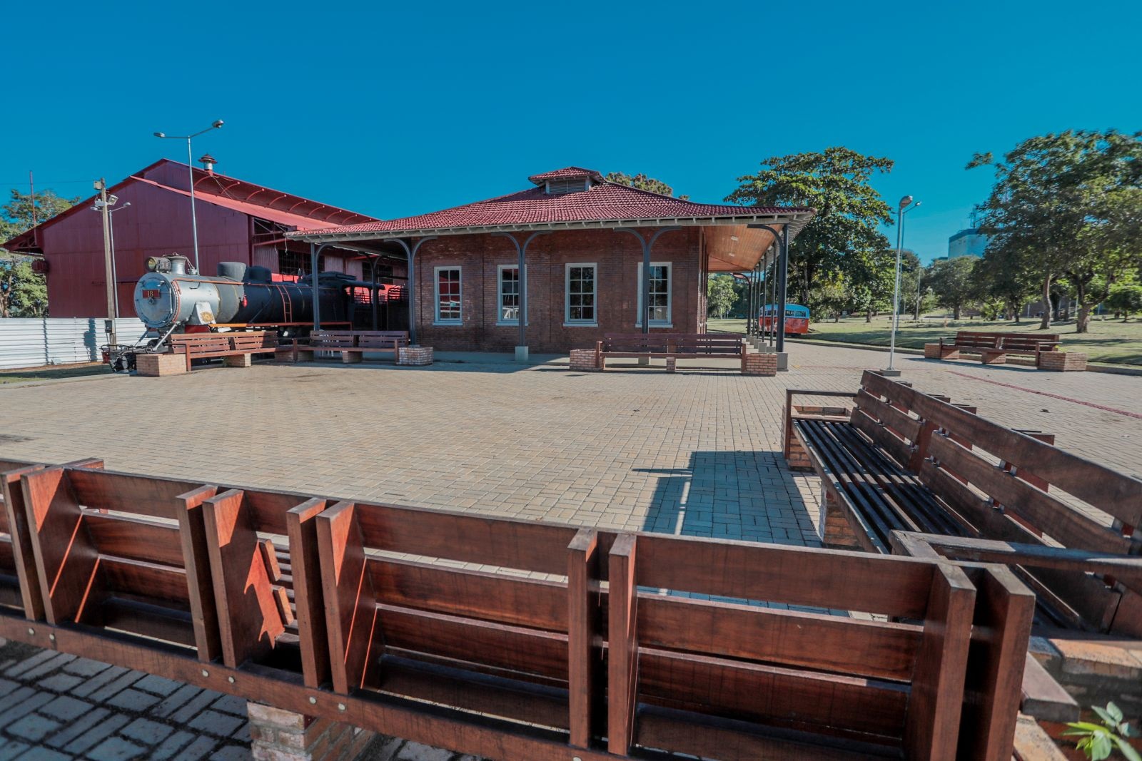 ESPORTE E SOLIDARIEDADE - Kombat inédito leva boxe olímpico à Estrada de Ferro Madeira-Mamoré com entrada de 1 kg de alimento; É HOJE
