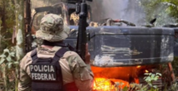 PF e Ibama investem contra garimpeiros ilegais e destroem máquinas que poderiam ser doadas em RO