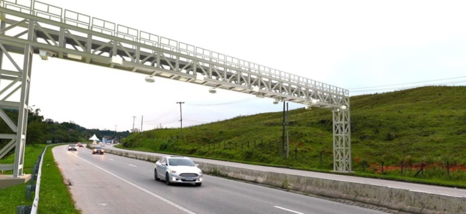 Governo suspende 3,4 milhões de multas de pedágio ‘free flow’ e dá prazo para quitação de dívidas