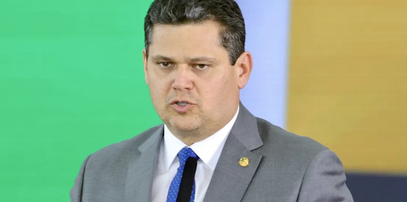 Alcolumbre retira do PL da dosimetria trecho que contradiz Lei Antifacção