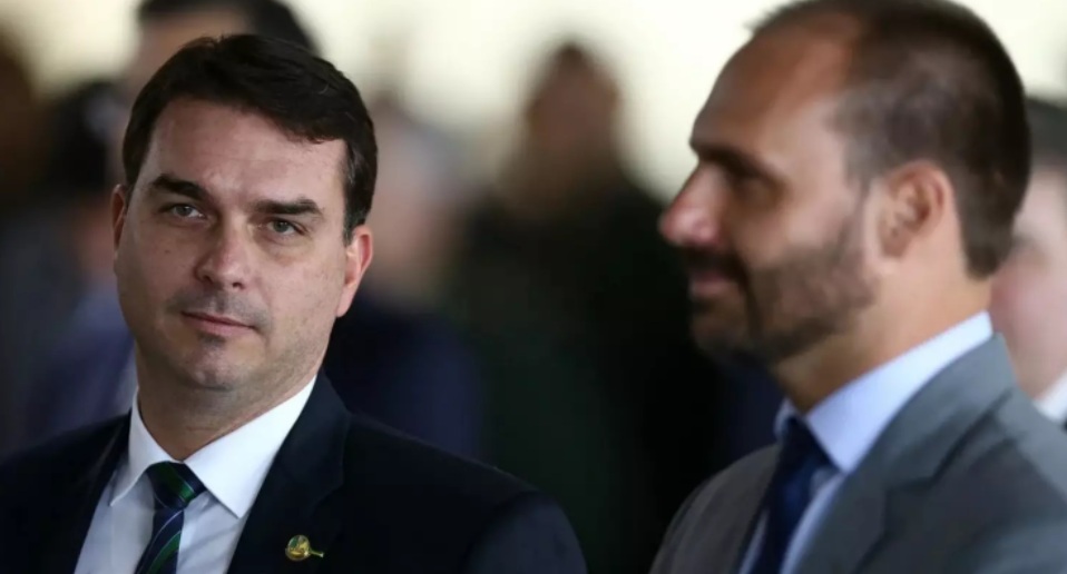 PF vai apurar pagamentos de Vorcaro a pedido de Flávio Bolsonaro e checar se houve repasse a Eduardo