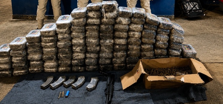 PRF apreende um arsenal na BR-230, no Amazonas