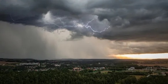 O TEMPO NESTE DOMINGO - Domingo terá céu nublado, clima ameno e possibilidade de chuva em Porto Velho e Rondônia

