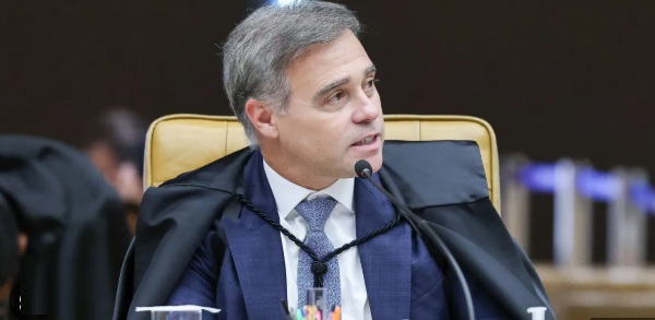 CASTIGADO POR TRABALHAR CERTO - Mendonça abrirá procedimento para apurar troca na PF no caso Lulinha

