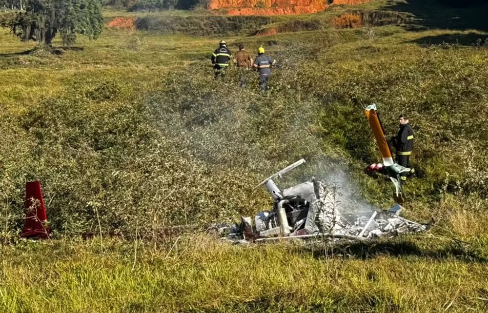 DESASTRE E MORTE DOLOROSA - Helicóptero cai em Pomerode e corpo de piloto é encontrado carbonizado

