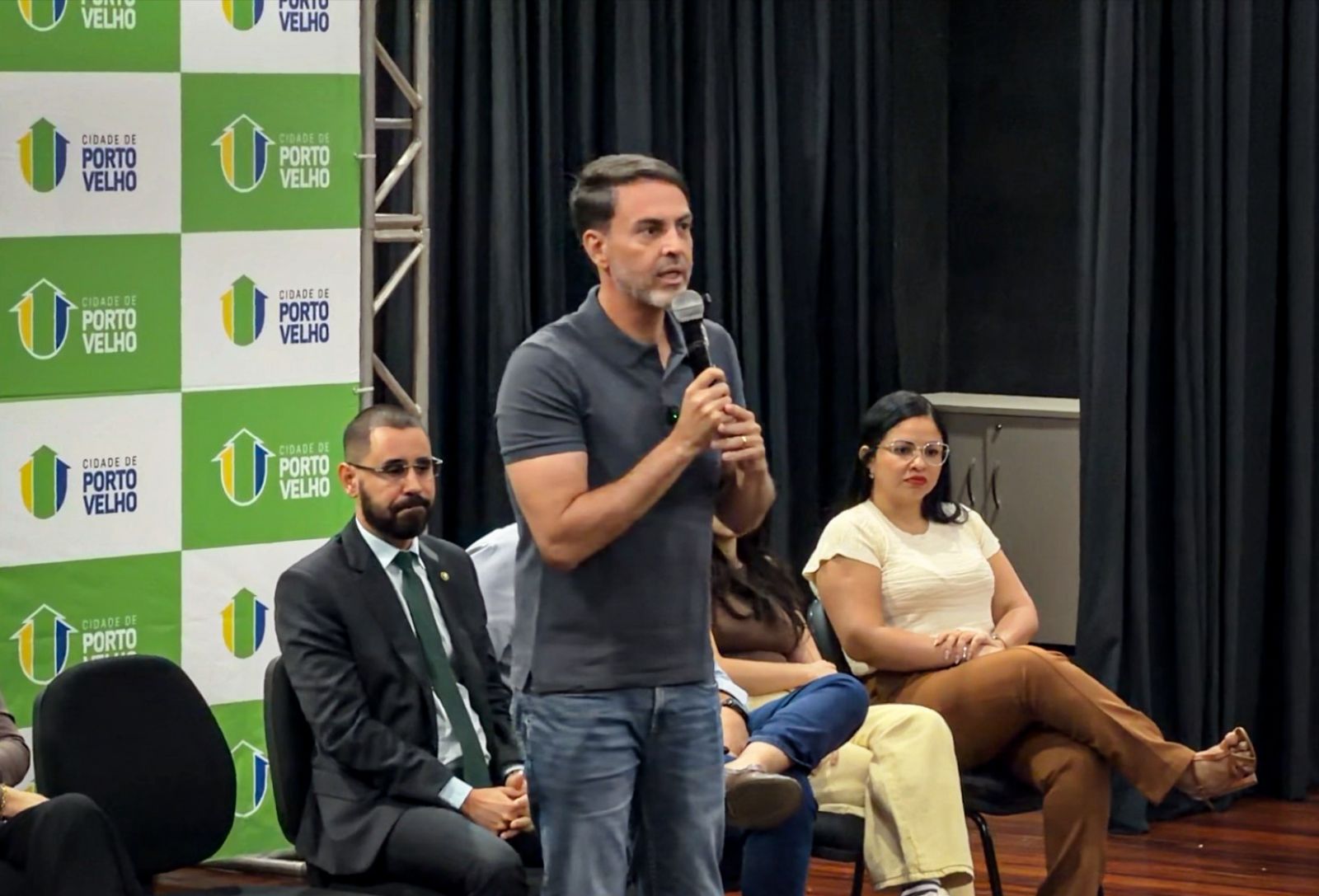 UM NOVO FUTURO - Programa municipal de bolsas de estudo emociona ao mudar a realidade de famílias inteiras em Porto Velho