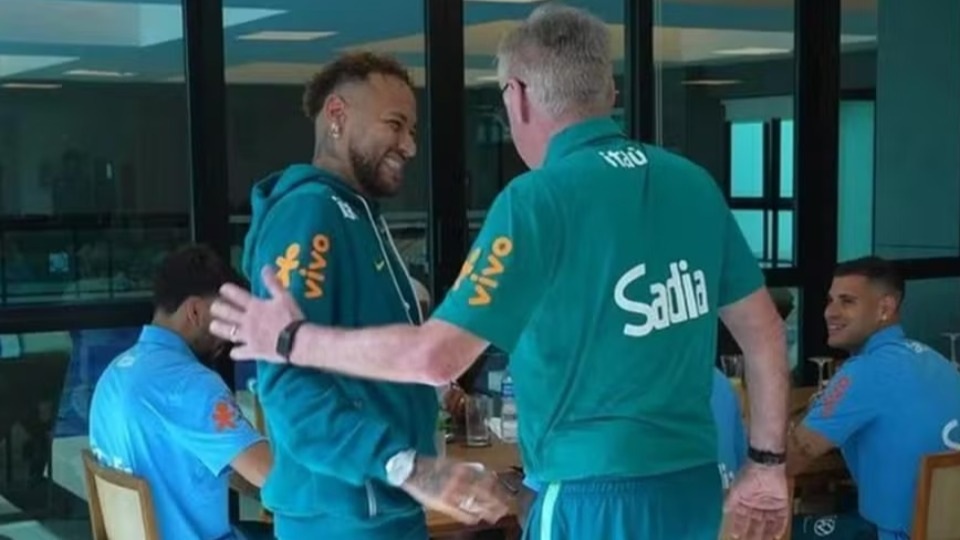 Neymar não treina com a Seleção e vai a clínica fazer 'exames complementares'