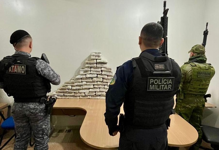 COMBATE AO TRÁFICO - Polícia Militar apreende mais de 65 quilos de maconha e prende duas pessoas em Rondônia

