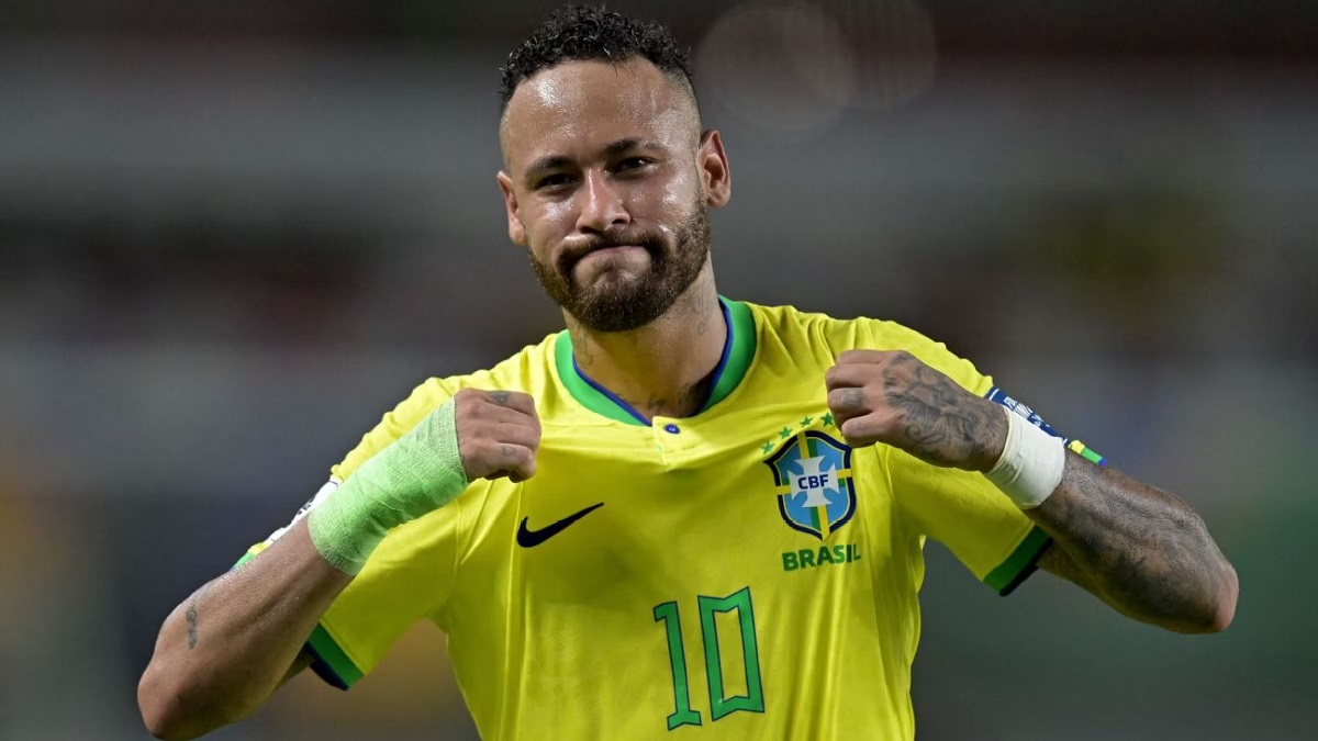RISCO DE FICAR FORA - Lesão de grau 2 na panturrilha pode tirar Neymar da estreia da Copa; saiba o tempo recuperação

