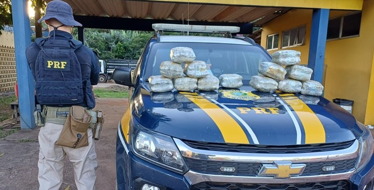 PRF apreende 15 quilos de skunk durante fiscalização em Porto Velho e prende suspeita em flagrante