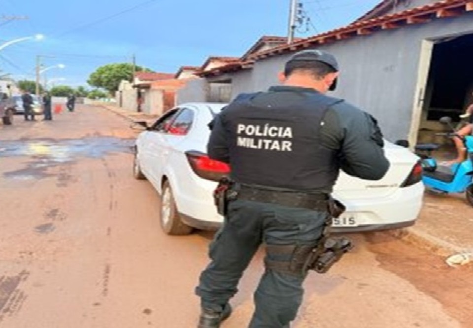 Motorista sem habilitação é flagrado com droga e sinais de consumo de álcool em Rondônia