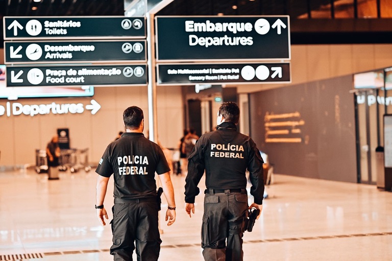 'MULAS' CARREGADAS - PF prende dois suspeitos de tráfico interestadual de drogas no Aeroporto de Porto Velho 
