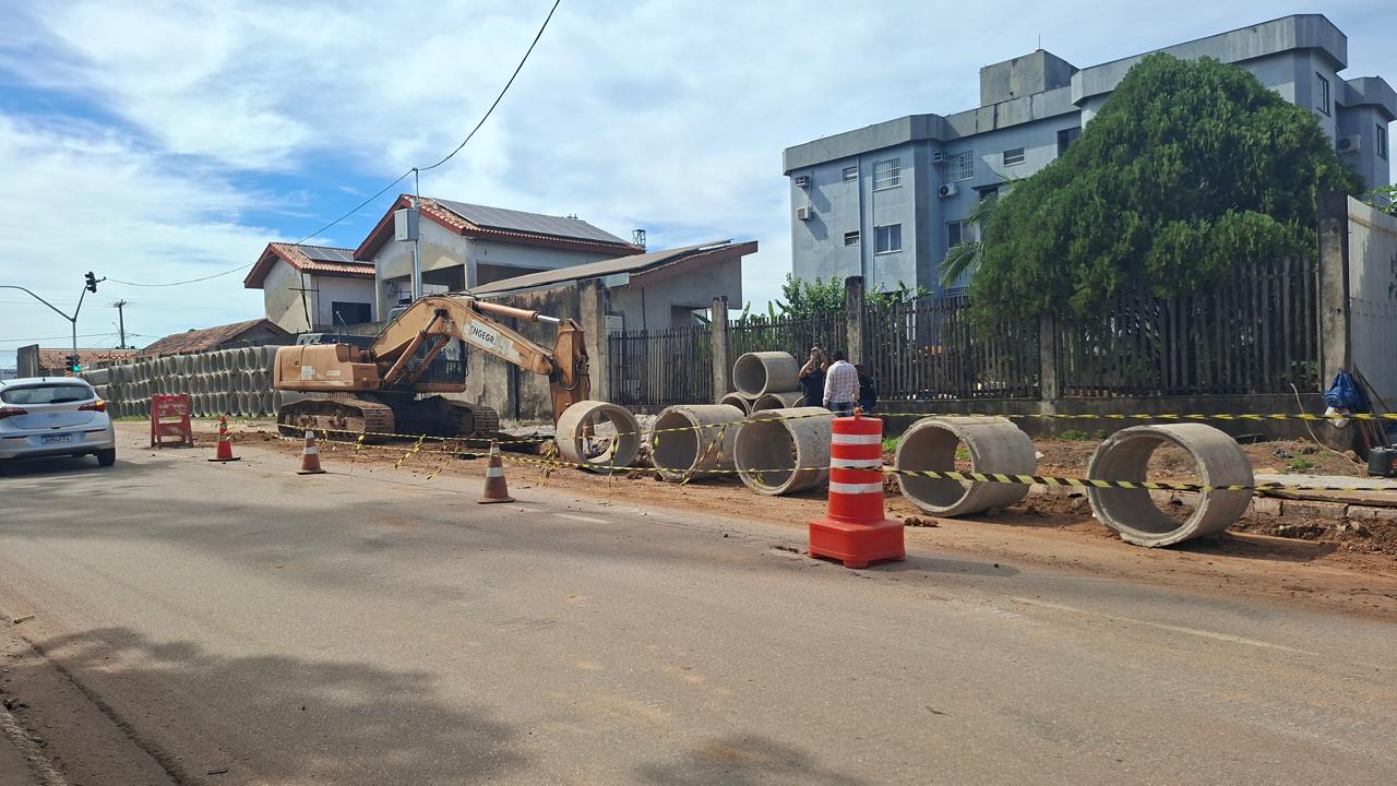 Drenagem da avenida Pinheiro Machado entra na reta final e corrige problema histórico na região