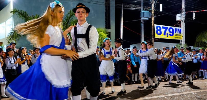 14ª EDIÇÃO DO POMERFEST - Com apoio de Ezequiel Neiva, cultura pomerana ganha força em Espigão do Oeste

