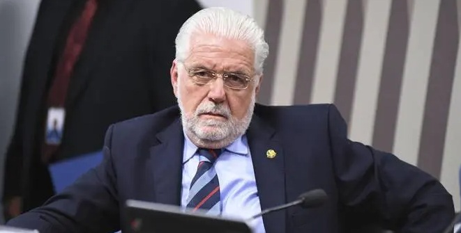 GOVERNO CLEPTOCRÁTICO -  PF mira Jaques Wagner, aliado histórico e Líder de Lula no Senado, e abala núcleo político do governo; dinheiro e jatinho