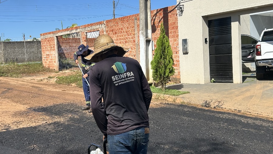REMÉDIO PROVISÓRIO - Operação tapa buracos avança e beneficia mais 06 vias da capital

