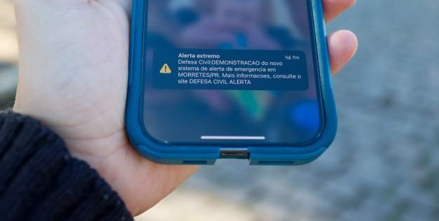 PAÍS APAVORADO - Sistema de alerta nacional é retirado do ar após ataque

 