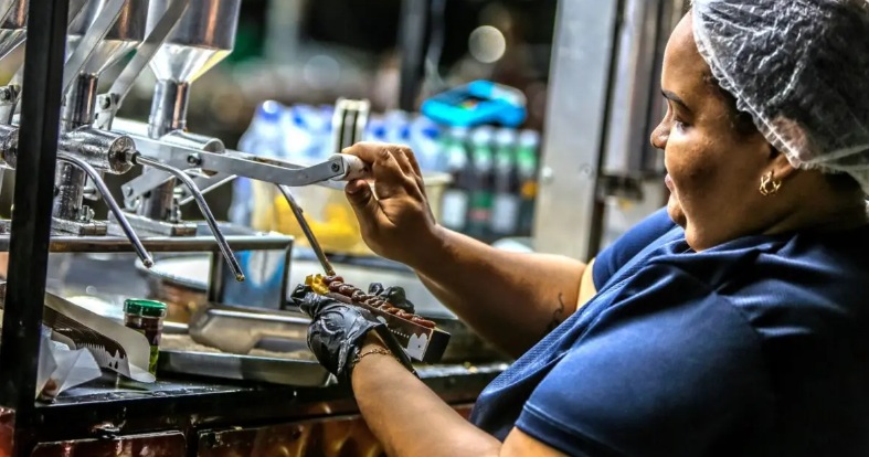 TRABALHO E EMPREGO - Rondônia demonstra dinamismo econômico com 2.398 vagas de empregos disponíveis na plataforma do governo do estado

