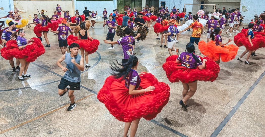 FAMÍLIA NA CULTURA - Três gerações na mesma quadrilha: a história de uma família que cresceu dançando na Mocidade Junina