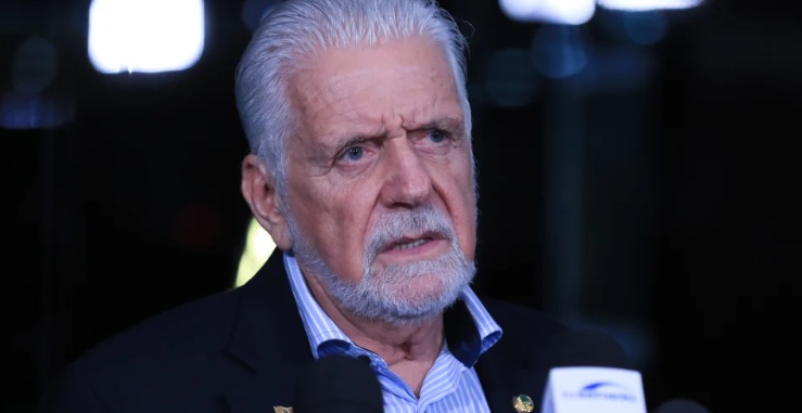 LULA DÁ PÉ-NA-BUNDA DO AMIGO - Jaques Wagner deixa a liderança do governo no Senado após operação da PF


