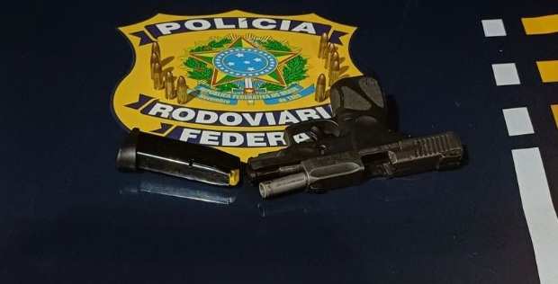 APREENSÃO DE ARMA - PRF em Rondônia apreende pistola calibre 9mm em Pimenta Bueno