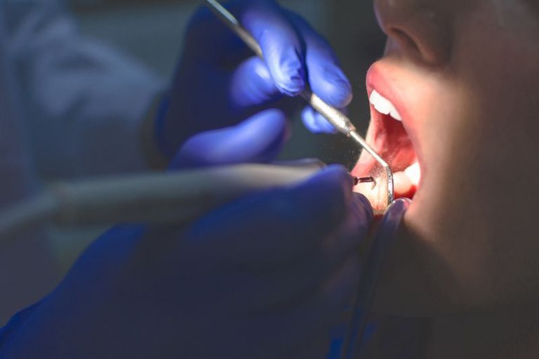 EXERCÍCIO ILEGAL DA MEDICINA - Justiça proíbe definitivamente dentista de realizar cirurgias exclusivas de médicos em Rondônia