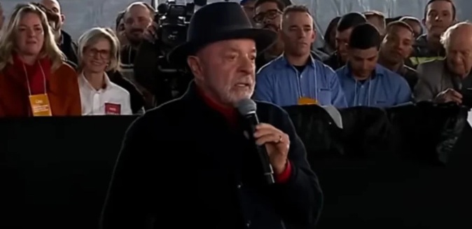 MEDROSO DESESPERADO - Lula cita Trump ao anunciar reforço nas Forças Armadas para “não ser pego de surpresa”

