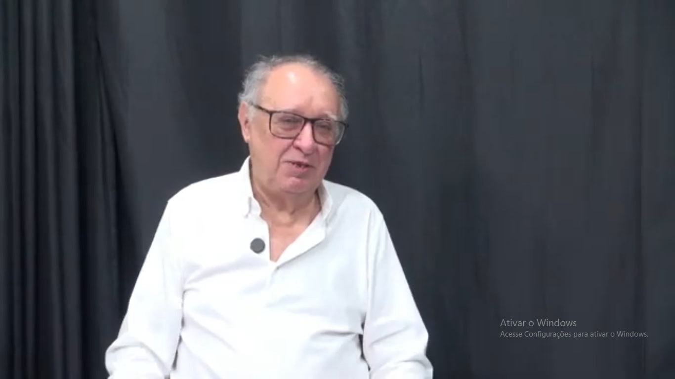 PODCAST Sem Papas na Língua entrevista o escritor Silvio Persivo