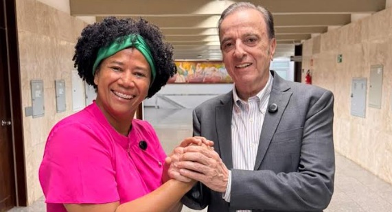Sílvia Cristina reforça tratamento do câncer e supera R$ 220 milhões destinados ao Hospital de Amor