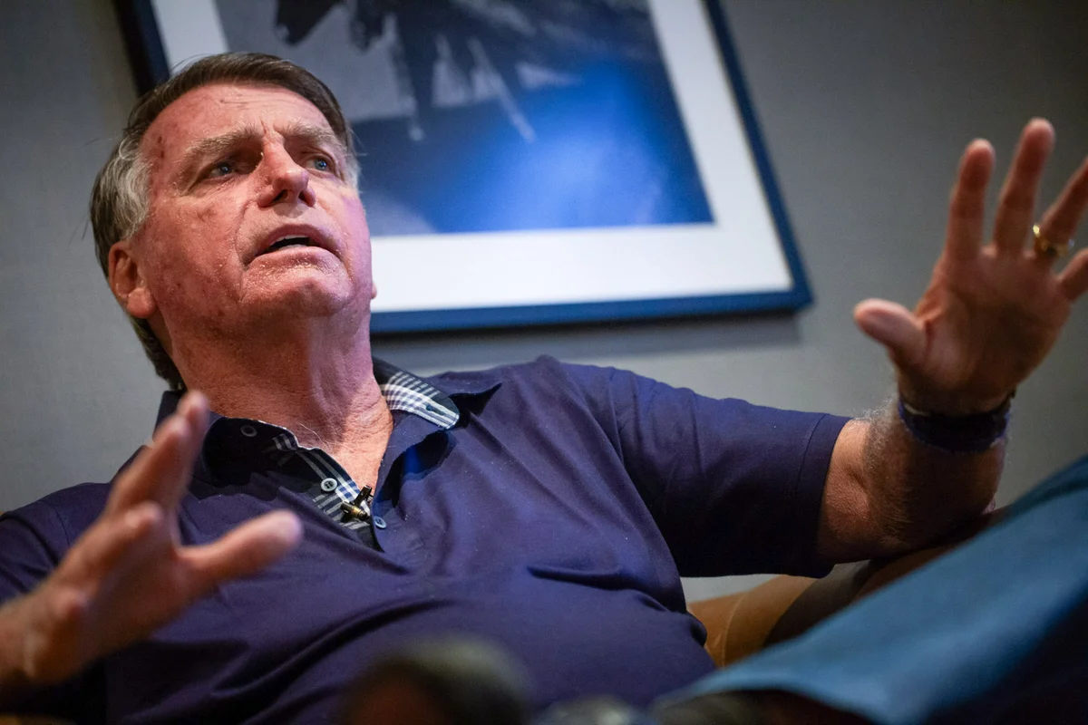 Moraes mantém prisão domiciliar humanitária de Bolsonaro