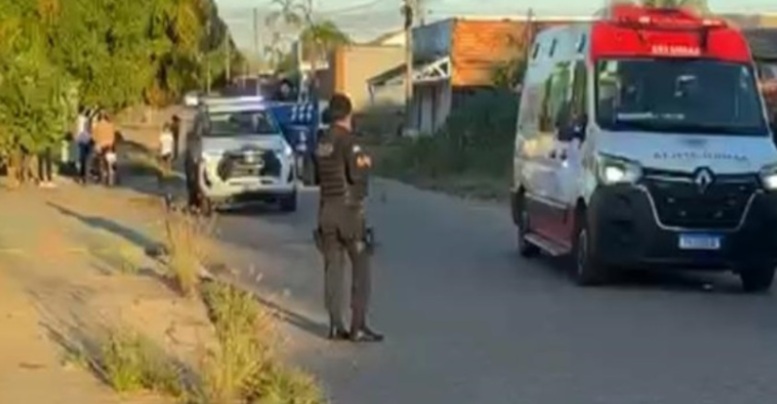 PERSEGUIÇÃO - Homem é executado a tiros após perseguição em via pública

