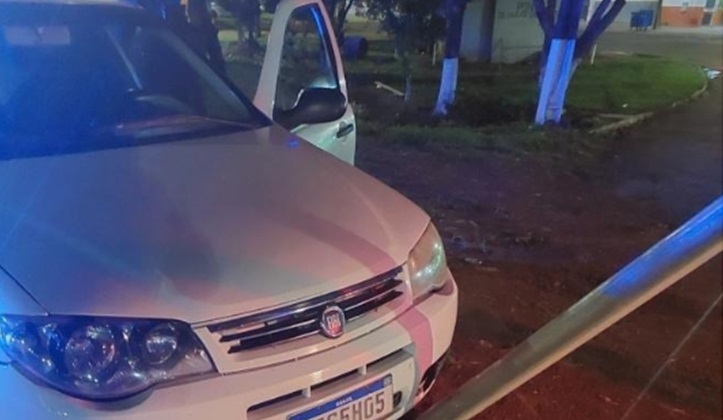 Motorista de aplicativo tem carro roubado por menores presos após ação rápida da Polícia Militar