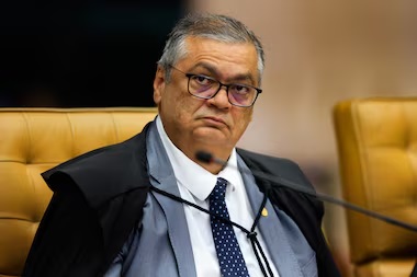 Dino, o caçador de um olho só: ações contra oposição blindam escândalos governistas