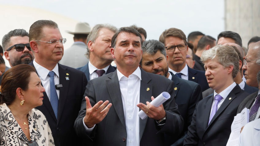 Após Carta de Bolsonaro, aliados de Flávio articulam unificação da Direita e blindagem do PL