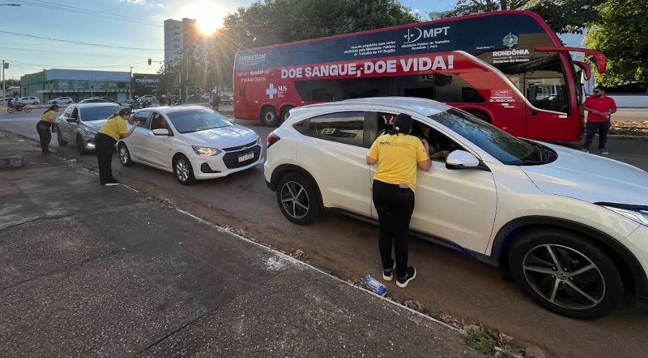 OS REIS DO VOLANTE - Parceria entre Detran-RO, PRF e Fhemeron marca o Dia do Motorista com ação de conscientização

