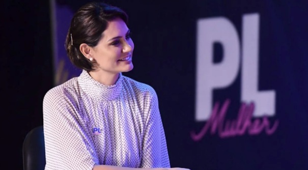Celina e Kicis confirmam que Michelle Bolsonaro aceitou ser candidata ao Senado