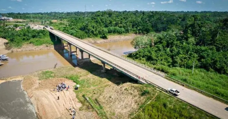 EM SENA MADUREIRA - DNIT mantém interdição em ponte da BR-364 por risco à segurança

 