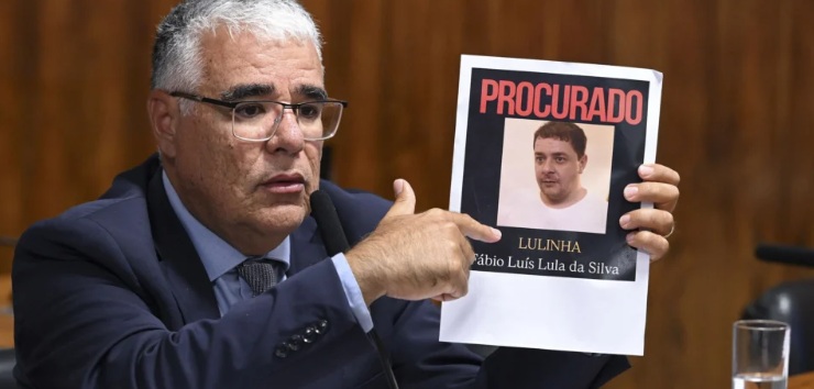 STF E PF DIVIDIDOS - PF muda equipe, aciona AGU e enfrenta Mendonça em investigações contra Lulinha

