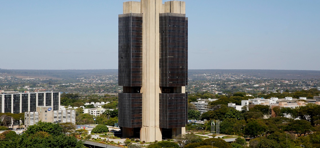 MAIOR QUE EM 2022 - Banco Central reduz juros básicos para 14% ao ano

