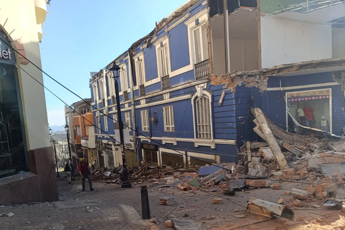 TERRA VIVA - Terremoto de magnitude 7,4 atinge a Colômbia
