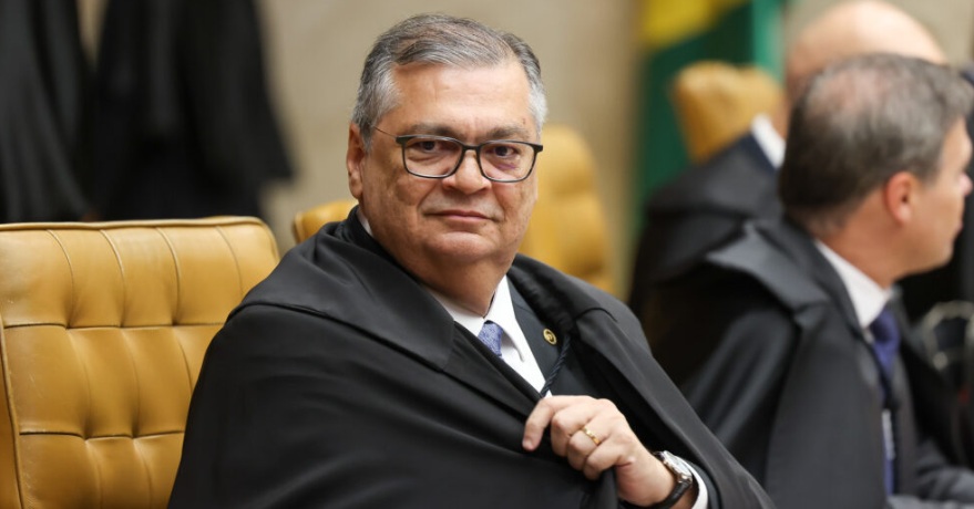 Quem deveria investigar Flávio Dino