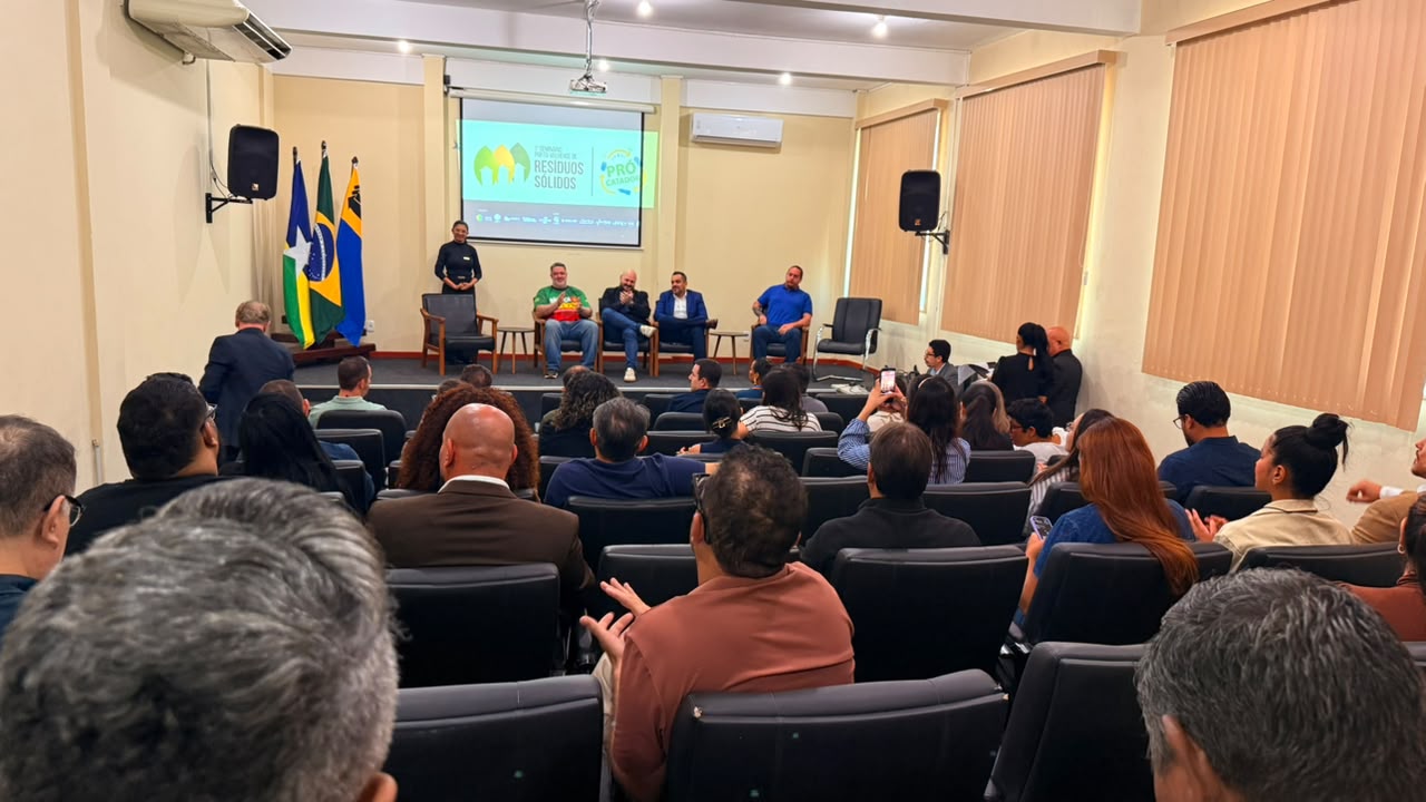 RESÍDUOS SÓLIDOS E HACKATHON - Sebrae fortalece cadeia da reciclagem com inovação e inclusão produtiva em parceria com o município de Porto Velho

